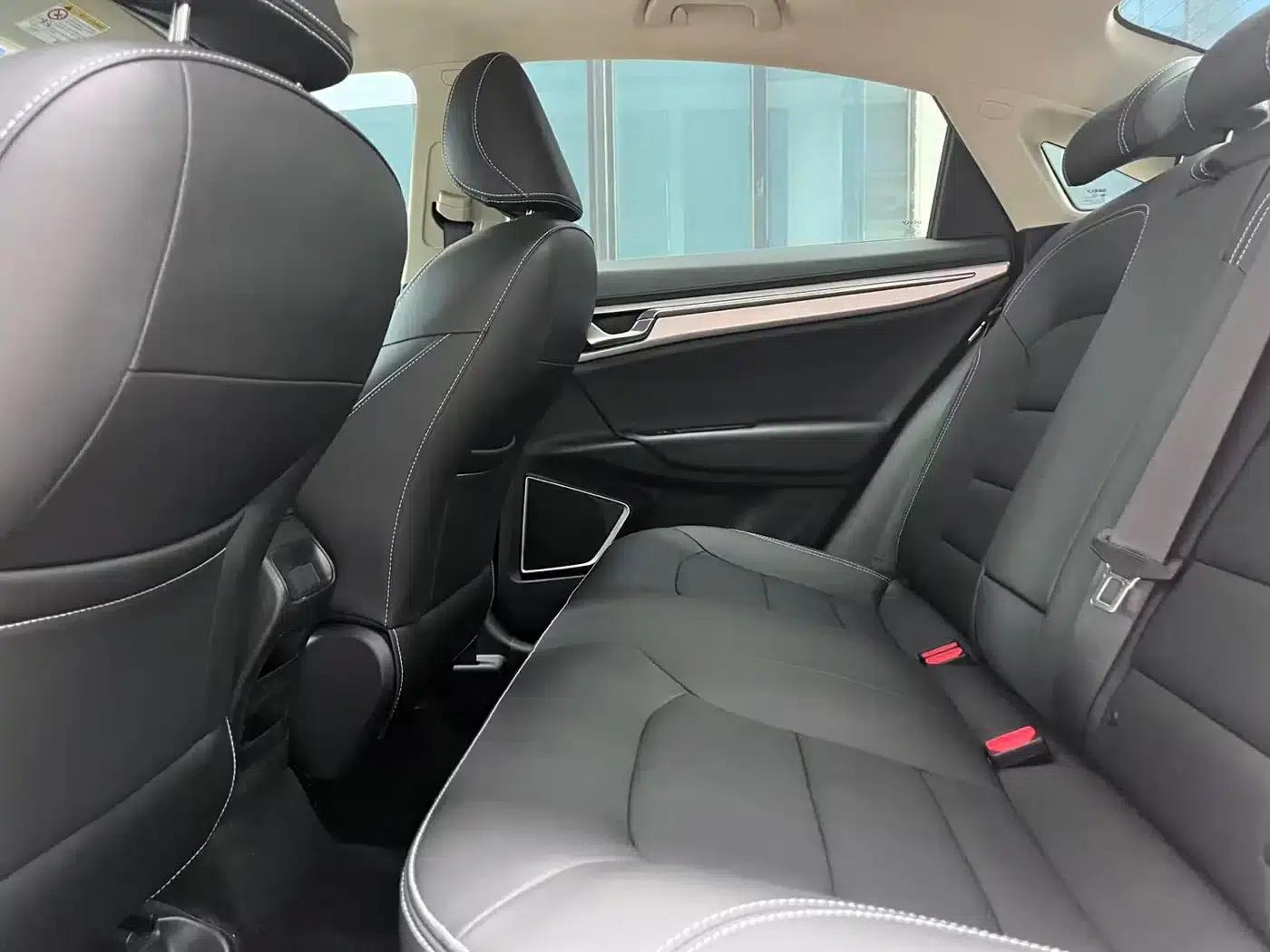 Geely Emgrand GL 2019 1.4T CVT Elite Smart Edition — миниатюра 8