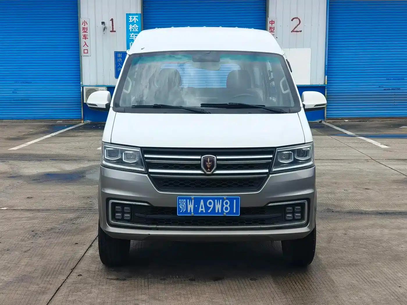 New Hiace S 2021 1.5L Business Central Air Conditioning Van (National VI Emission Standard) SWC15M — миниатюра 1