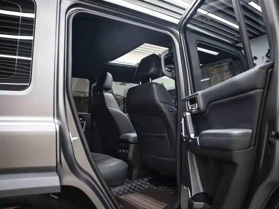 212 T01 2024 Explorer 2.0T — миниатюра 23