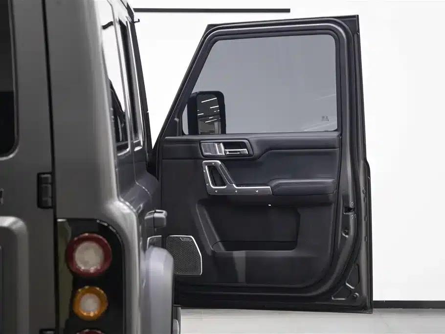 212 T01 2024 Explorer 2.0T — миниатюра 7
