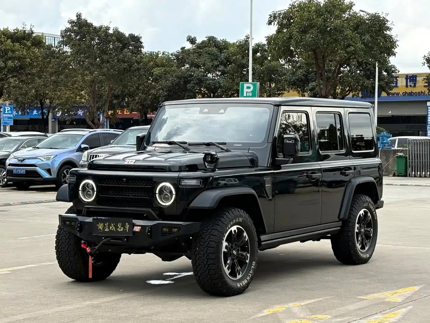 212 T01 2024 Model 2.0T Inspector — миниатюра 1