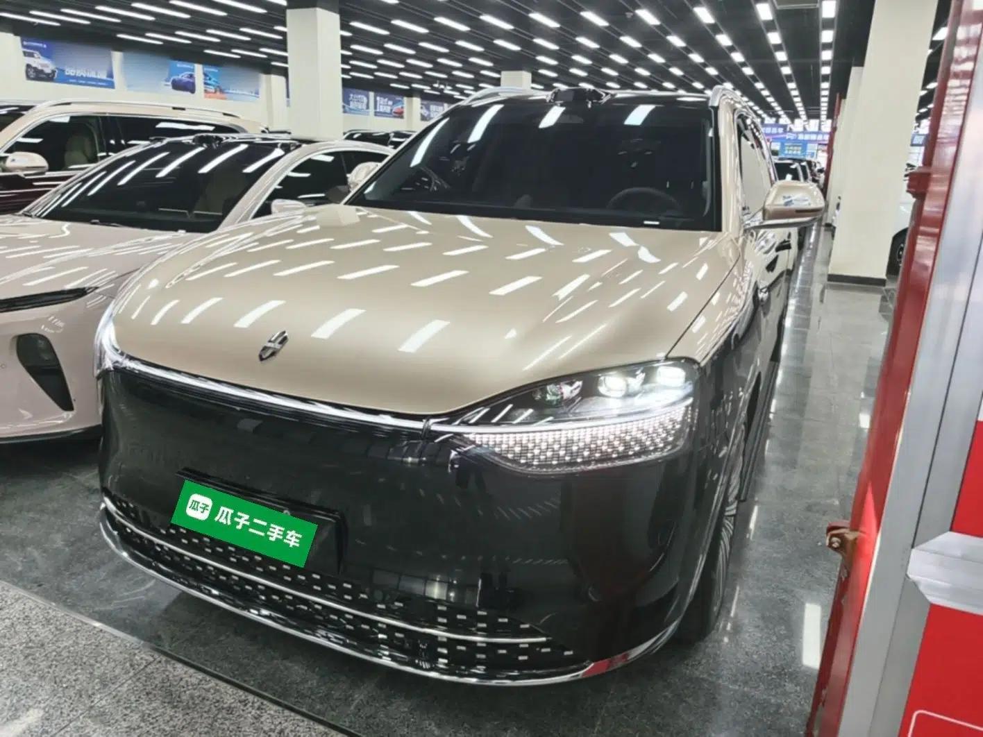 Hima AITO M9 2025 Extended-Range Ultra Version 52 kWh 5-Seater Edition — миниатюра 1