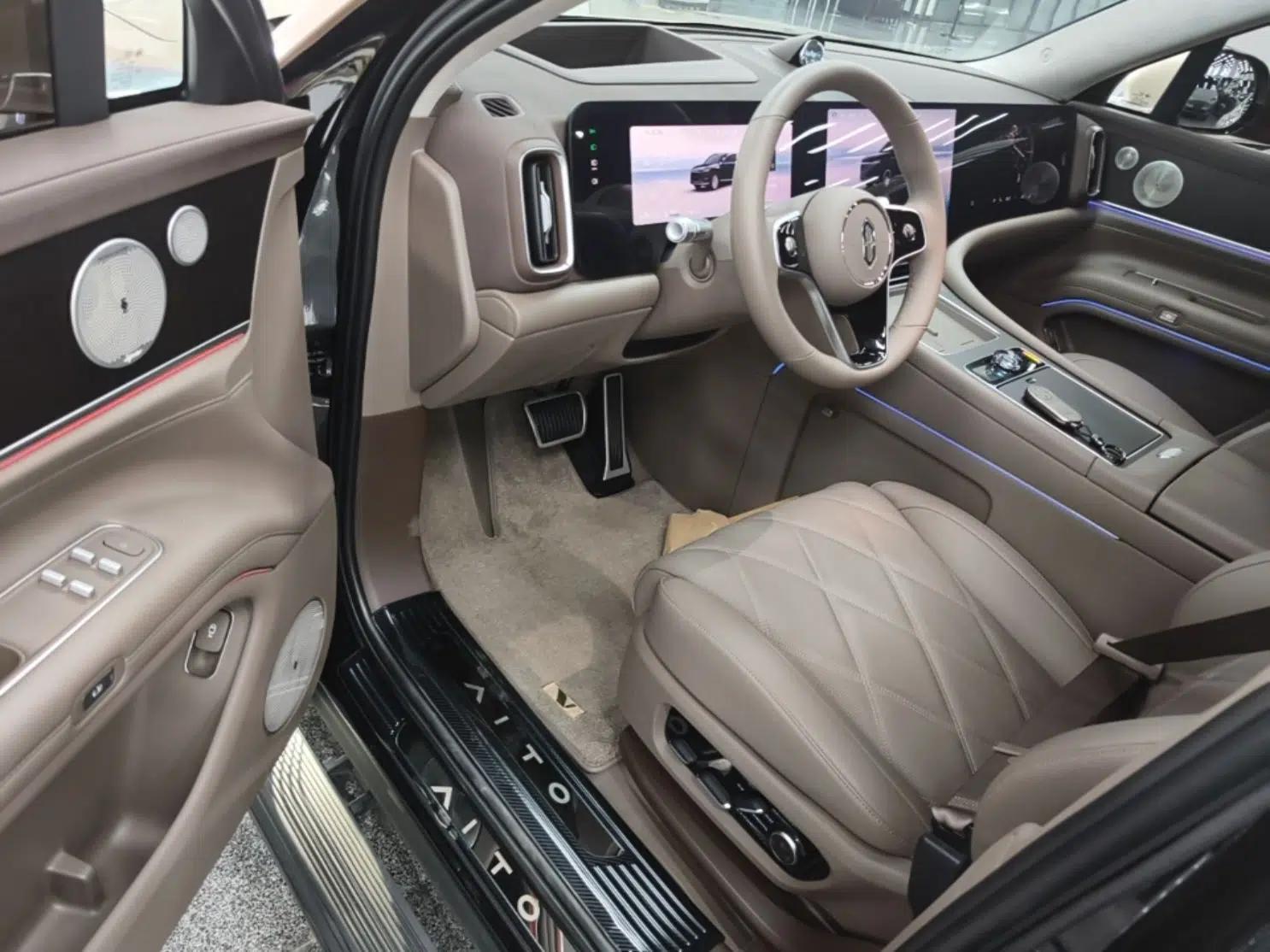 Hima AITO M9 2025 Extended-Range Ultra Version 52 kWh 5-Seater Edition — миниатюра 23