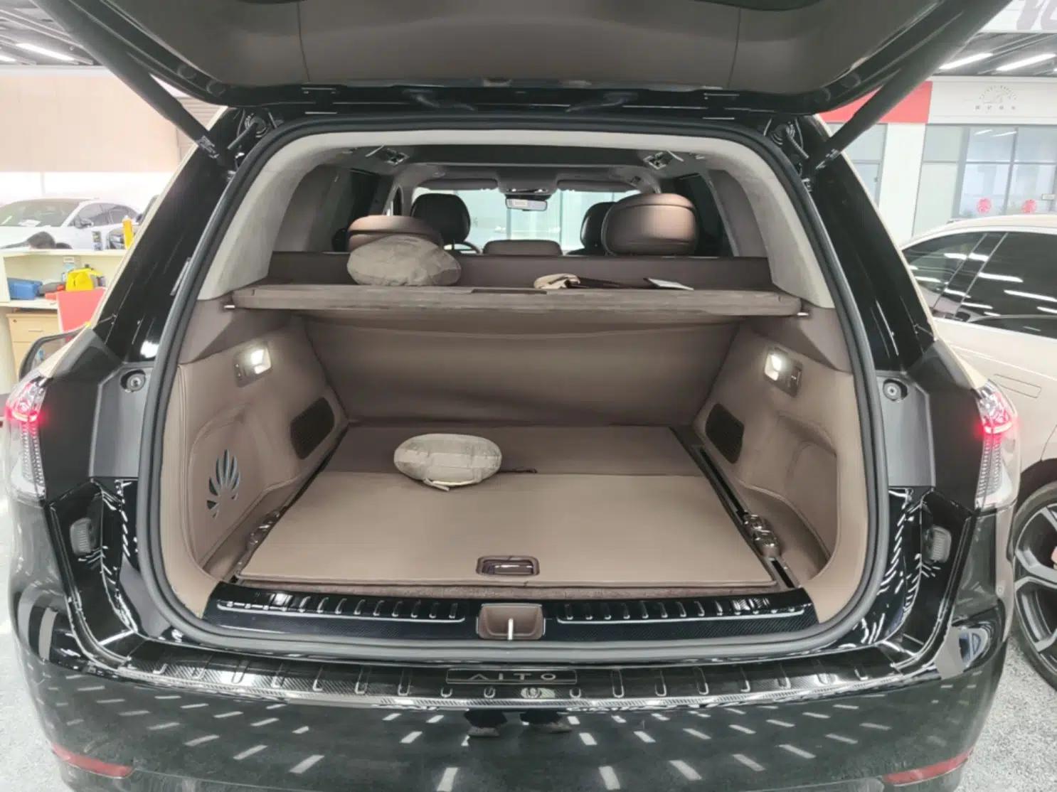 Hima AITO M9 2025 Extended-Range Ultra Version 52 kWh 5-Seater Edition — миниатюра 27