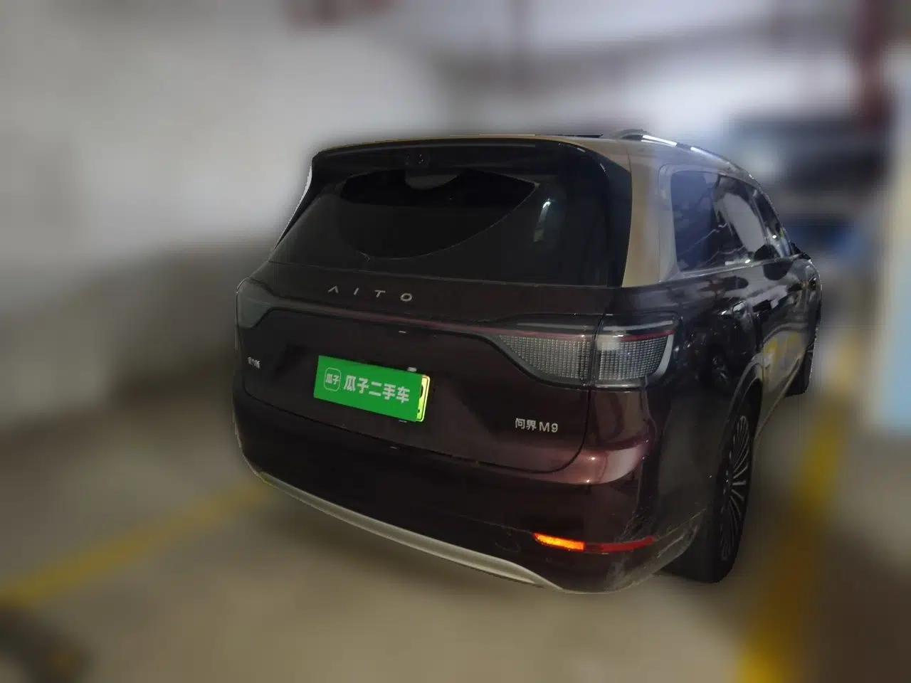 Hima AITO M9 2025 Extended-Range Ultra Version 52 kWh 6-Seater — миниатюра 6