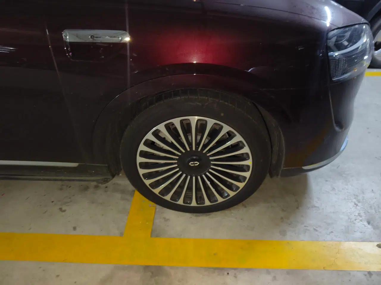 Hima AITO M9 2025 Extended-Range Ultra Version 52 kWh 6-Seater — миниатюра 8