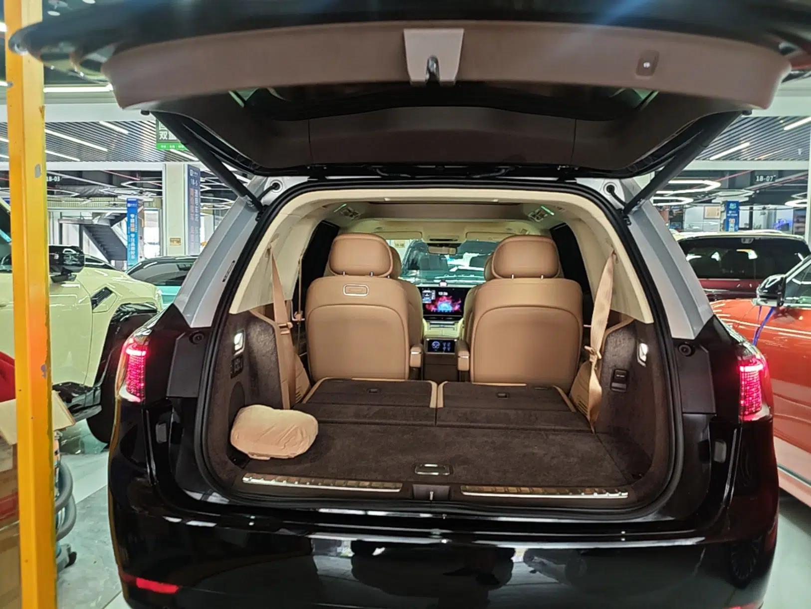 Hima AITO M9 2025 Extended-Range Ultra Version 52 kWh 6-Seater — миниатюра 27
