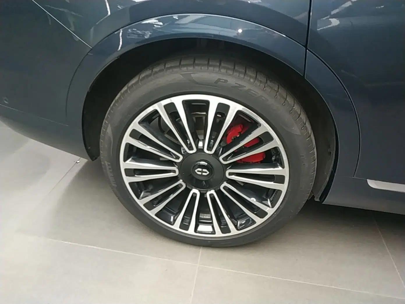 Hima AITO M9 2024 Range-Extended Ultra Version 42 kWh 6-Seater Model — миниатюра 11