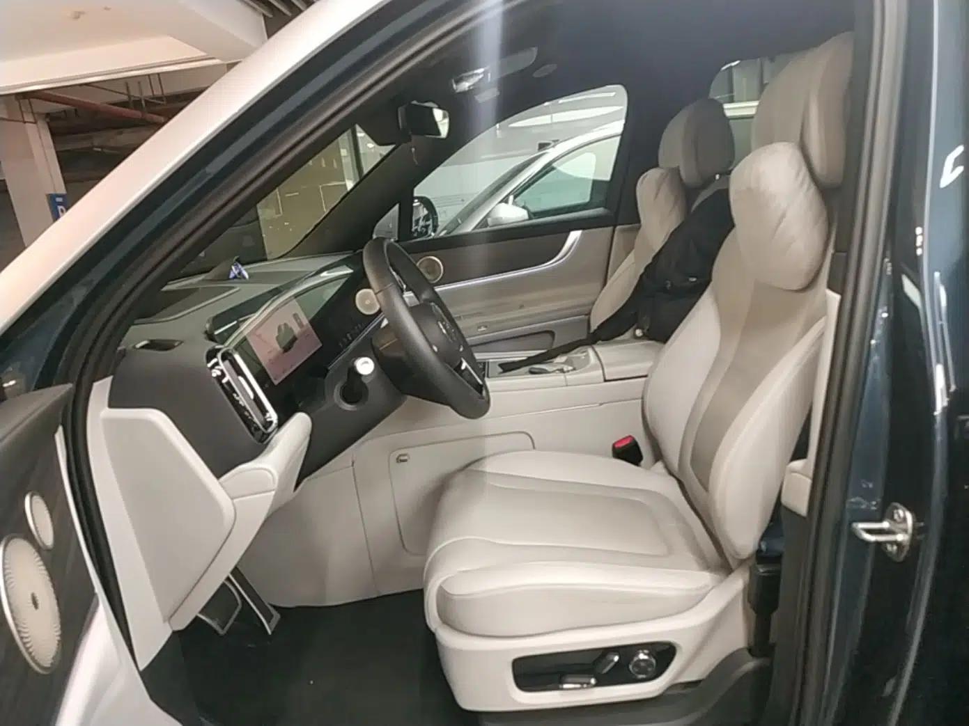 Hima AITO M9 2024 Range-Extended Ultra Version 42 kWh 6-Seater Model — миниатюра 22