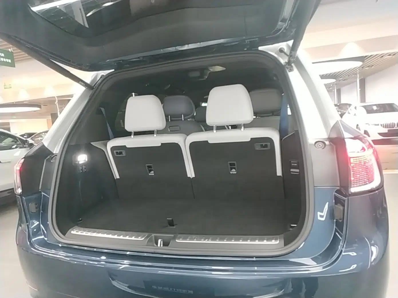 Hima AITO M9 2024 Range-Extended Ultra Version 42 kWh 6-Seater Model — миниатюра 27