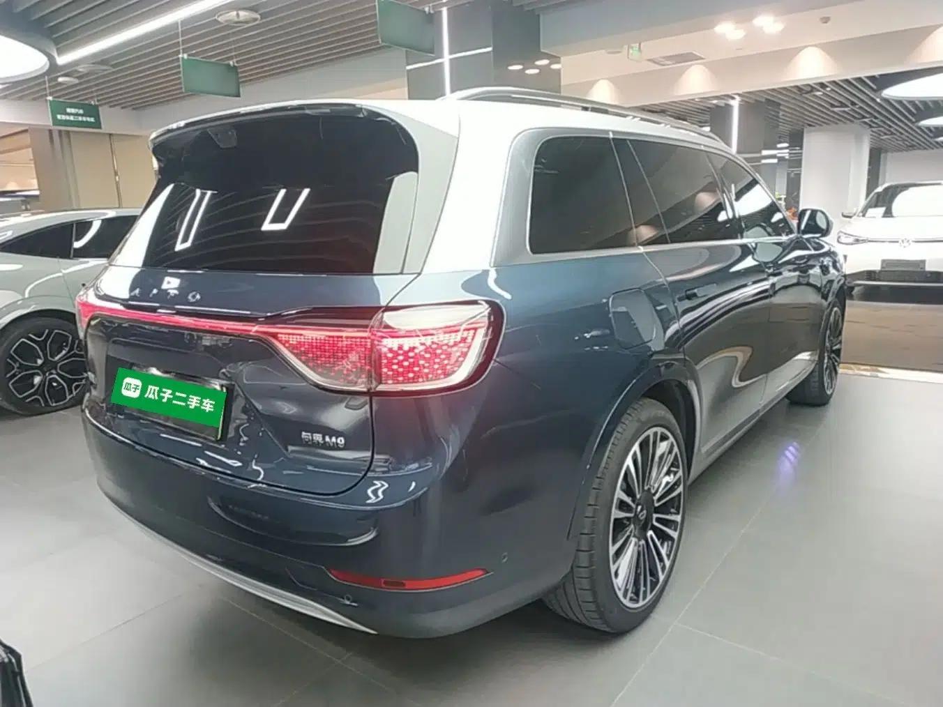 Hima AITO M9 2024 Range-Extended Ultra Version 42 kWh 6-Seater Model — миниатюра 6