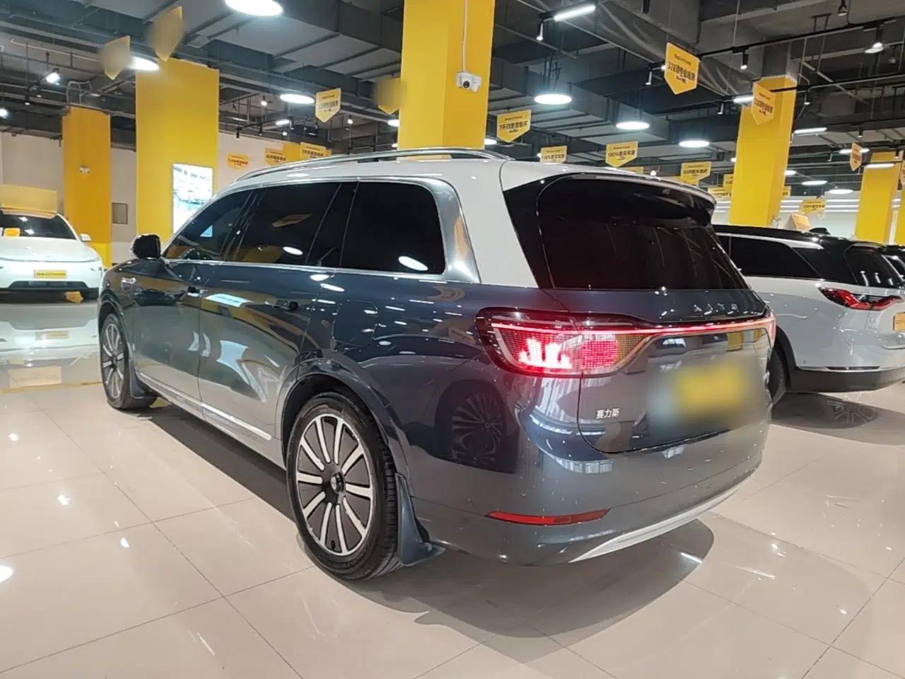 Hima AITO M9 2024 Range-Extended Ultra Version 42 kWh 6-Seater Model — миниатюра 4