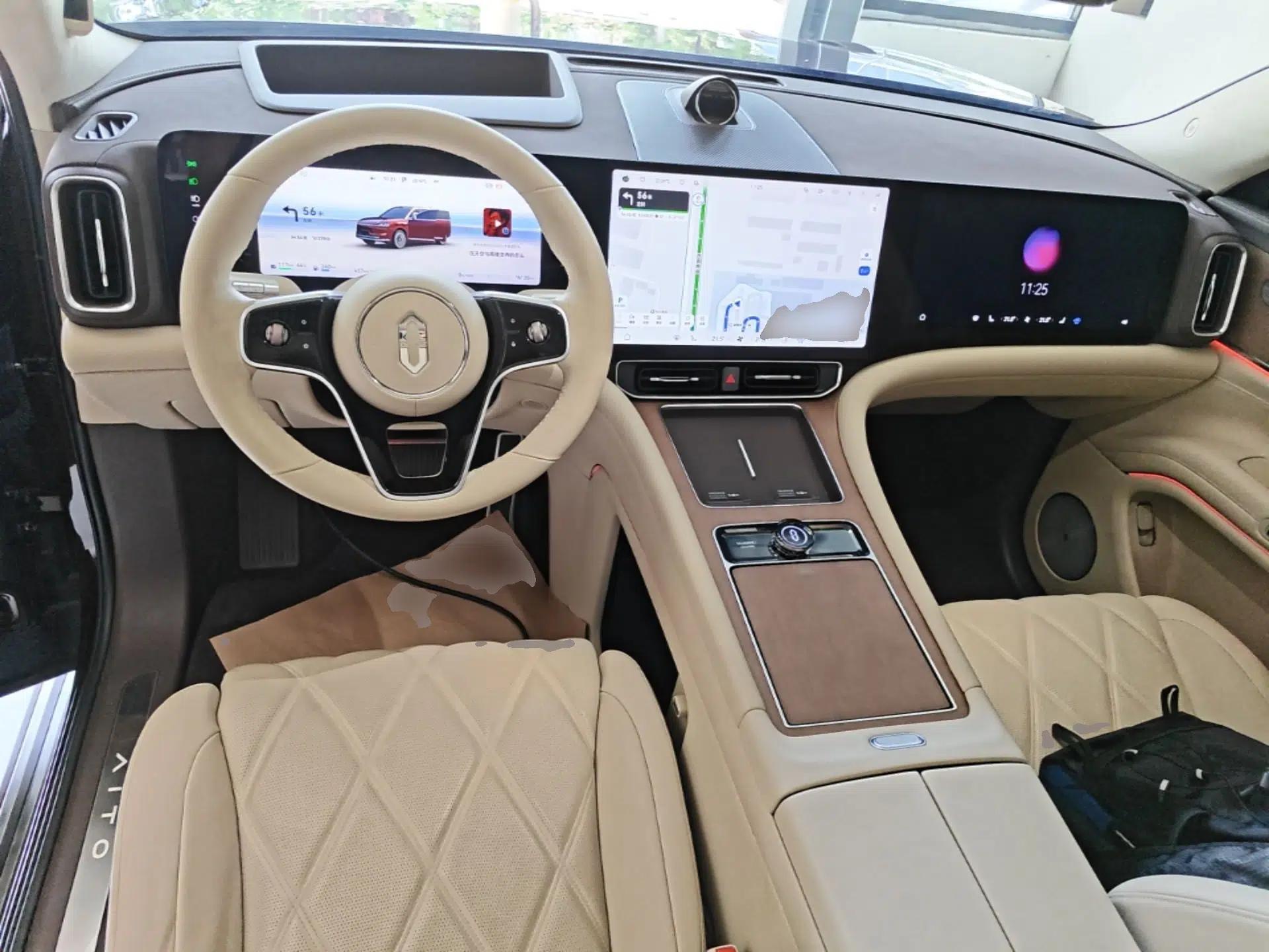 Hima AITO M9 2025 Extended-Range Ultra Version 52 kWh 6-Seater — миниатюра 12
