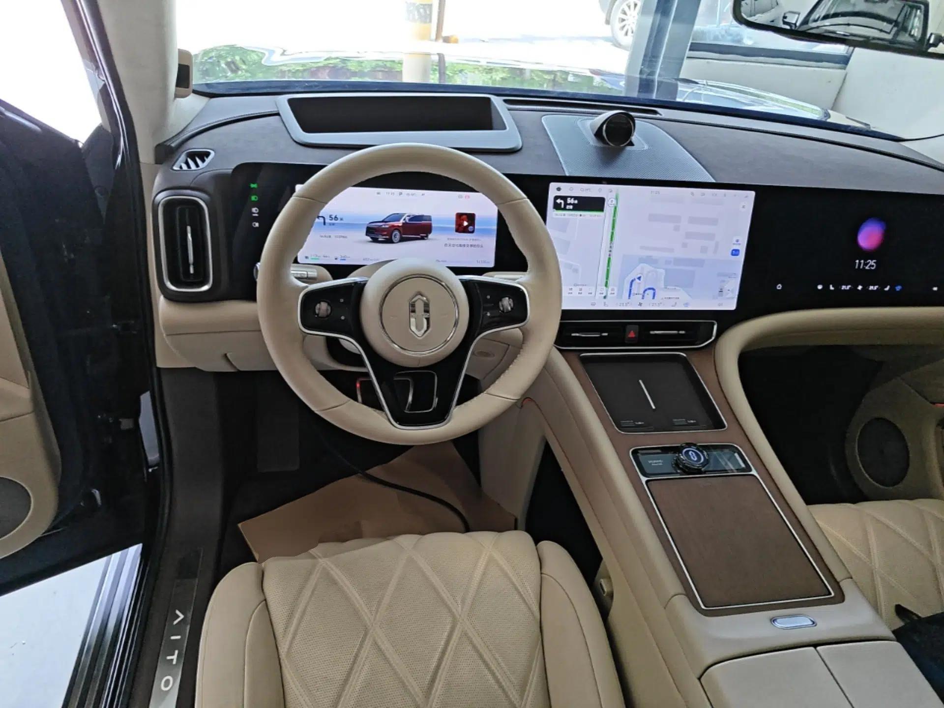Hima AITO M9 2025 Extended-Range Ultra Version 52 kWh 6-Seater — миниатюра 13