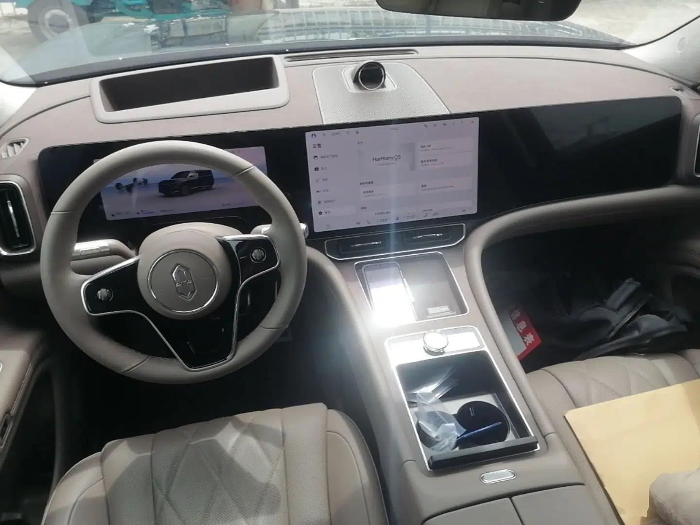 Hima AITO M9 2024 Range-Extended Ultra Version 52 kWh 6-Seater Model — миниатюра 12