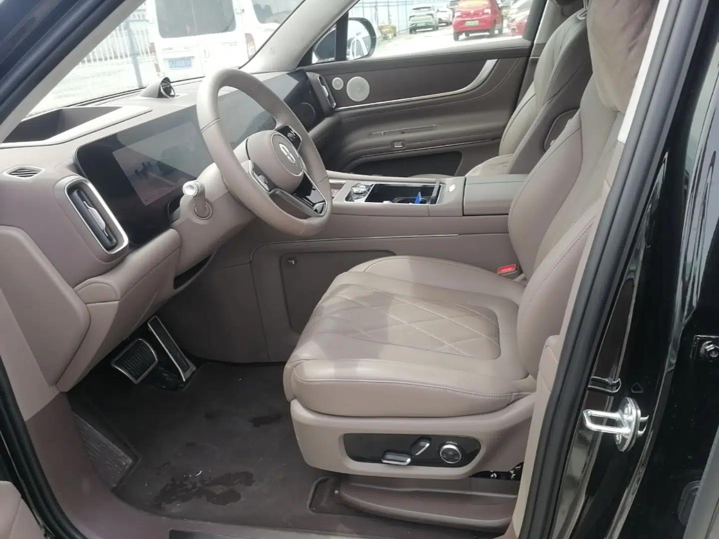 Hima AITO M9 2024 Range-Extended Ultra Version 52 kWh 6-Seater Model — миниатюра 17