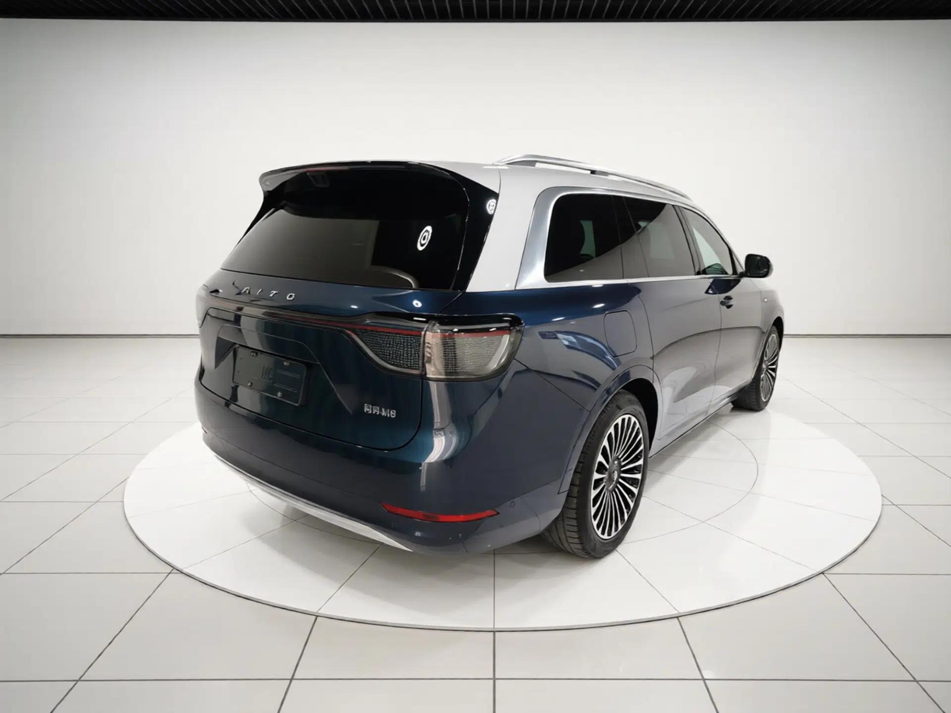Hima AITO M9 2025 Extended-Range Ultra Version 52 kWh 6-Seater — миниатюра 4