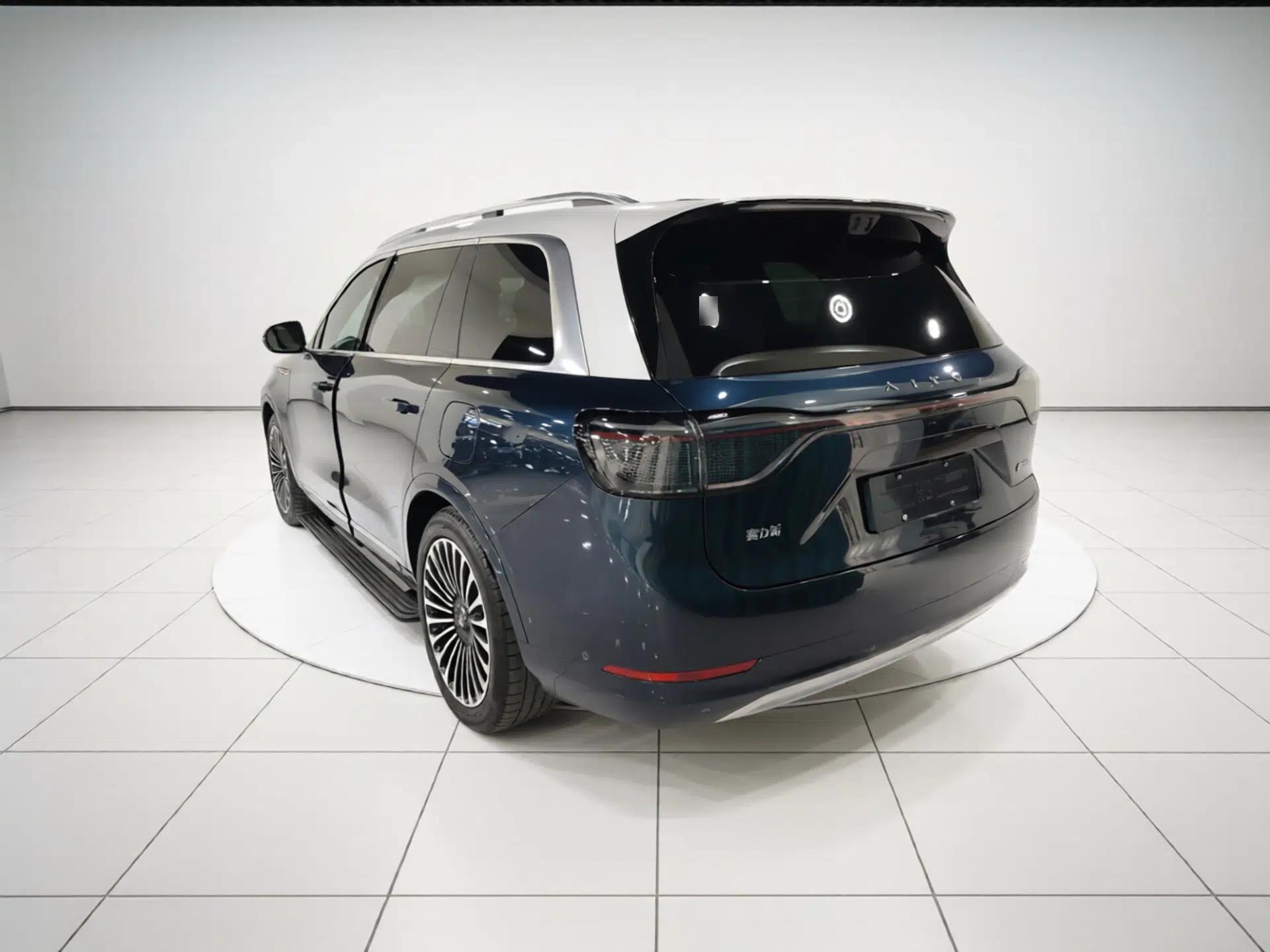 Hima AITO M9 2025 Extended-Range Ultra Version 52 kWh 6-Seater — миниатюра 8