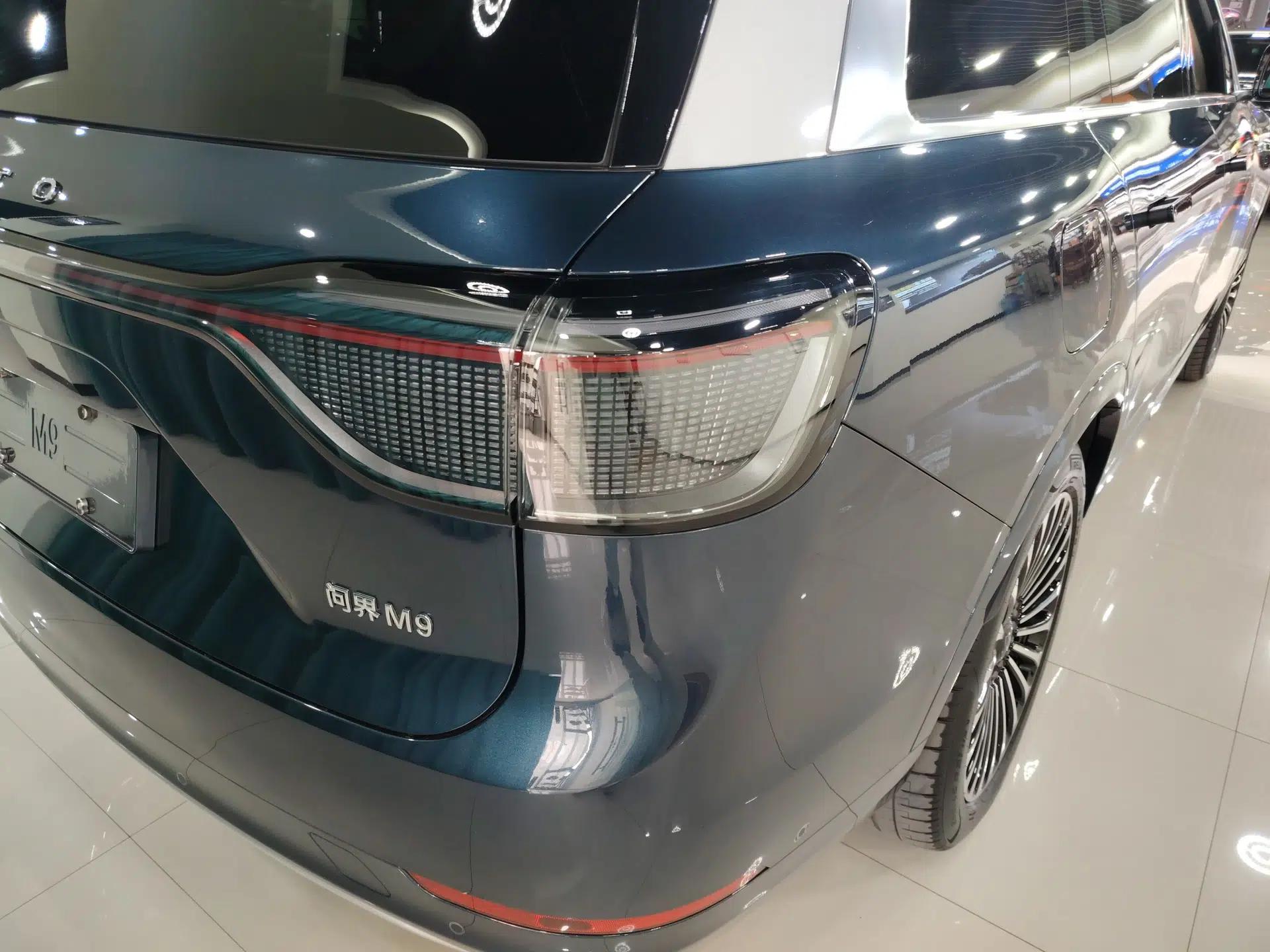Hima AITO M9 2025 Extended-Range Ultra Version 52 kWh 6-Seater — миниатюра 9