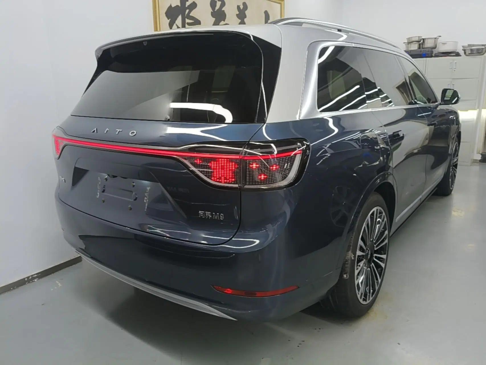 Hima AITO M9 2024 Range-Extended Ultra Version 52 kWh 5-Seater Model — миниатюра 6