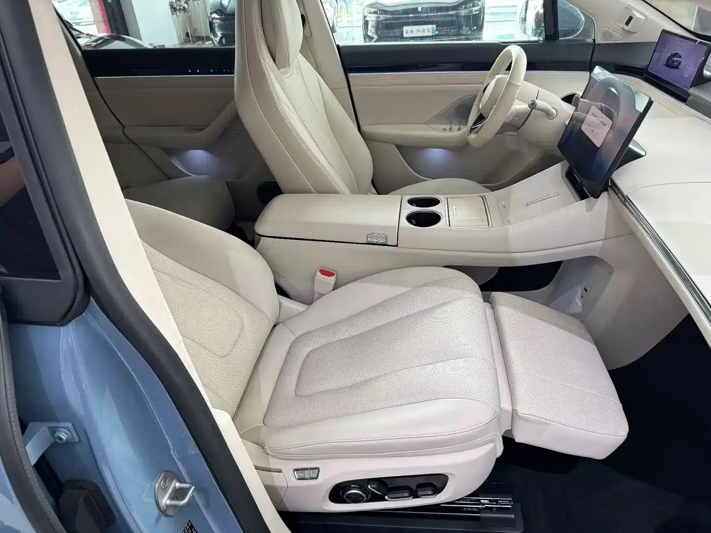 Zhijie R7 2024 Pure Electric 736km Ultra — миниатюра 11