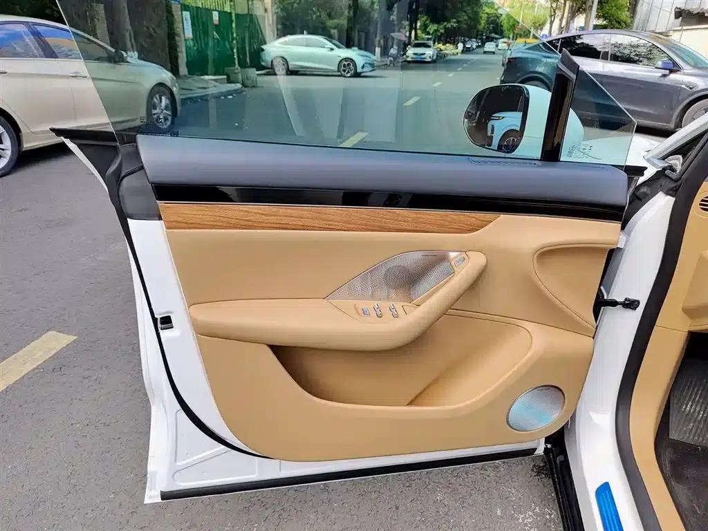 Zhijie R7 2024 Pure Electric 667km Pro — миниатюра 6