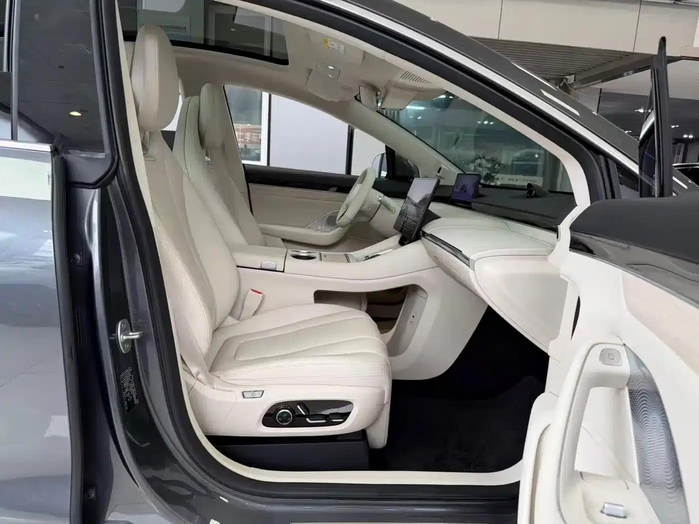 Zhijie R7 2024 Pure Electric 667km Pro — миниатюра 11