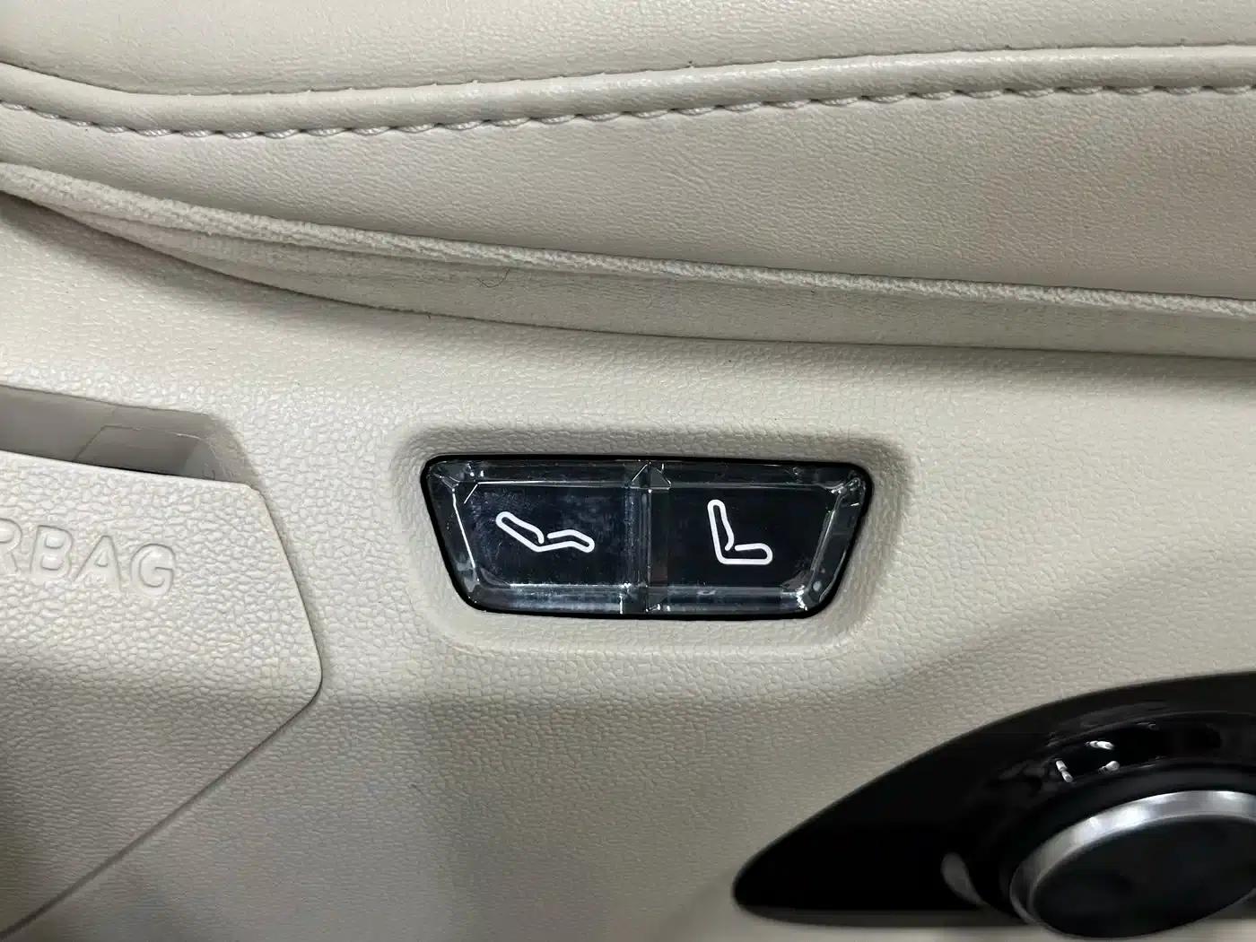 Zhijie R7 2024 Pure Electric 736km Ultra — миниатюра 18