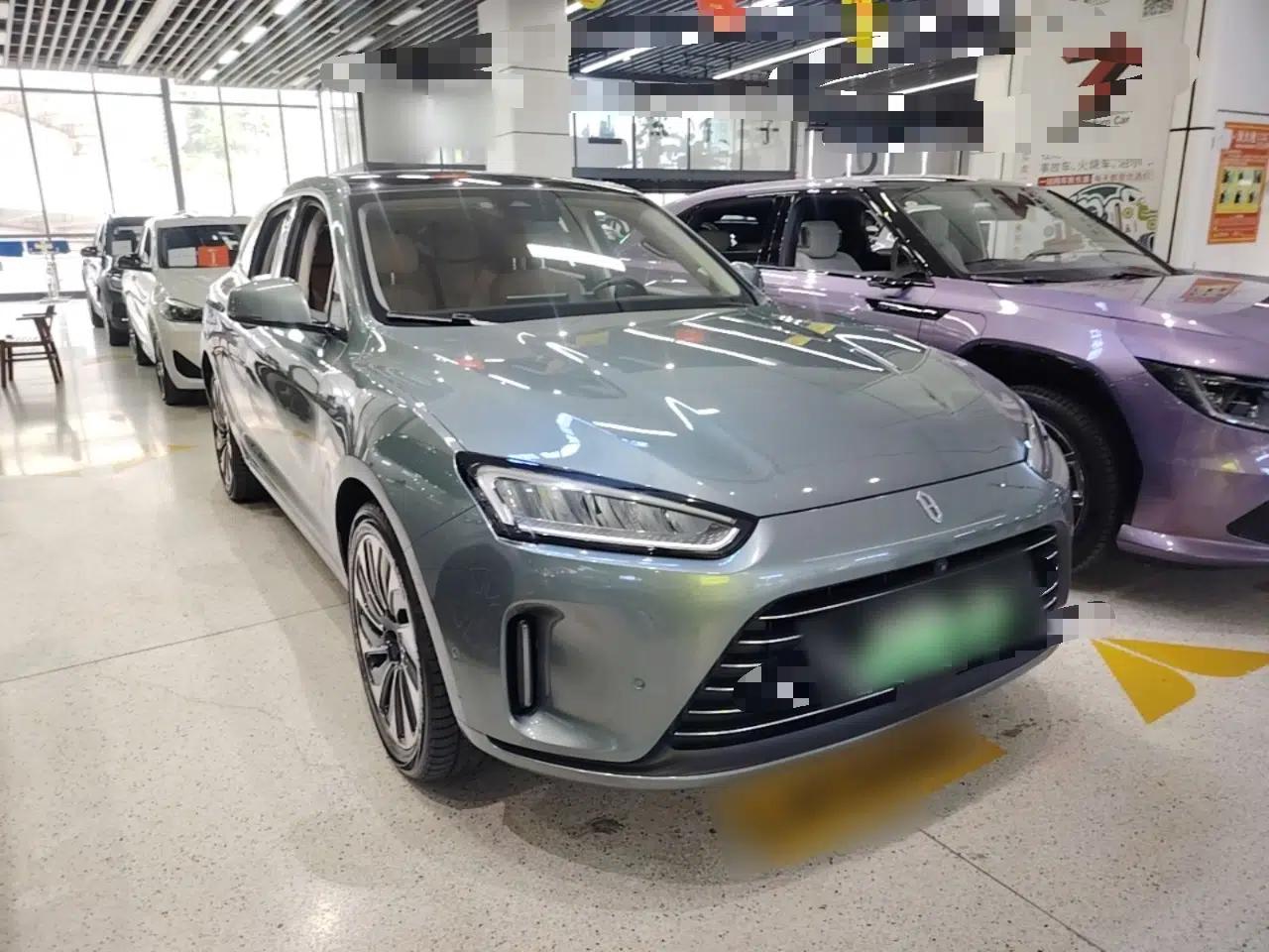 Hima AITO M5 2022 Extended-Range Four-Wheel Drive Performance Version — миниатюра 3