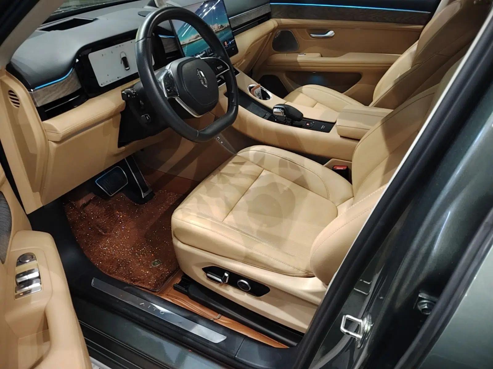 Hima AITO M5 2022 Extended-Range Four-Wheel Drive Performance Version — миниатюра 30