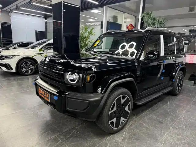 iCAR V27 2026 Model 200KM 4WD Falcon 500