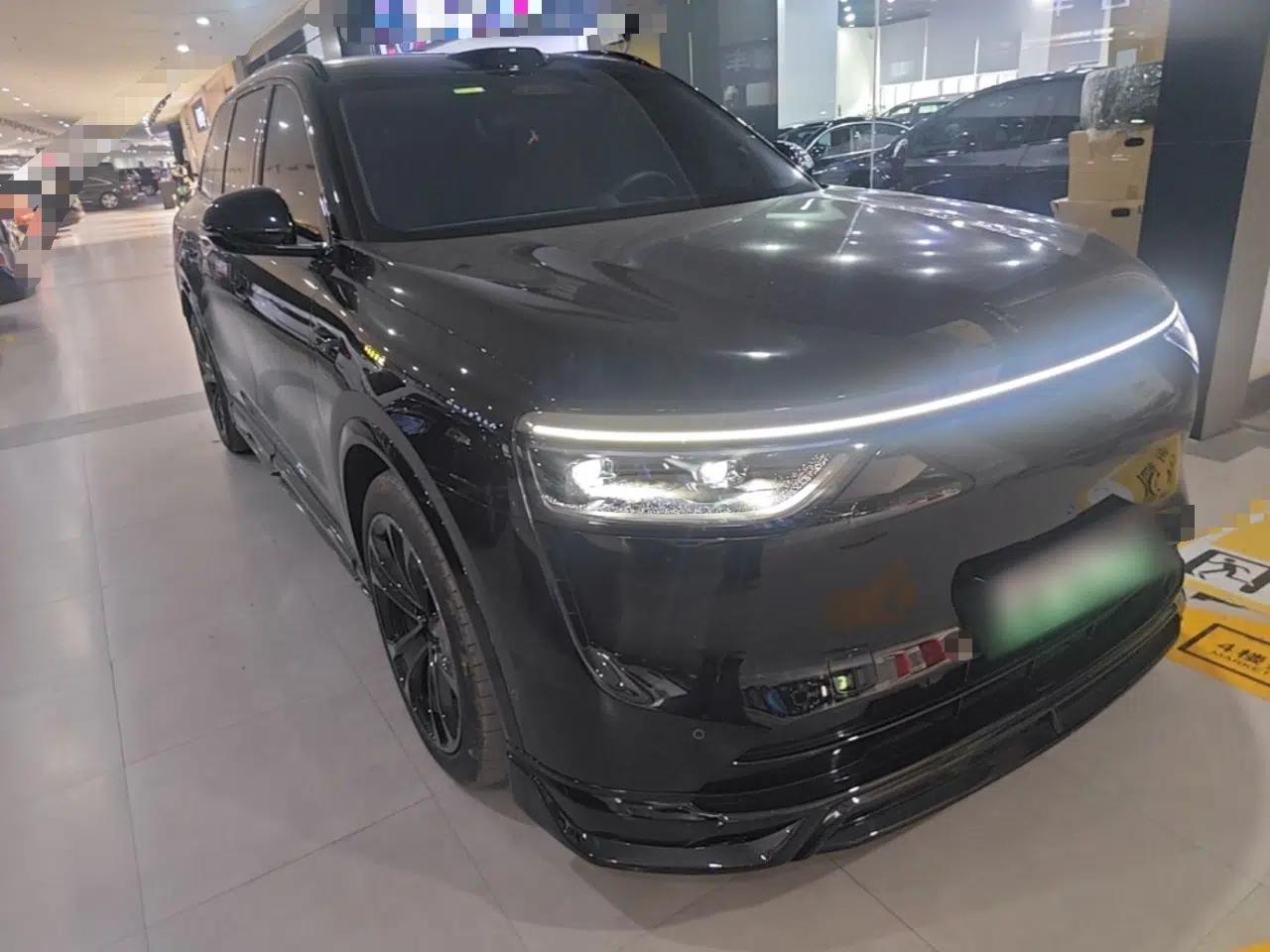 Hima AITO M8 2025 Extended-Range Max+ Version 53.4 kWh 6-Seater Edition — миниатюра 3