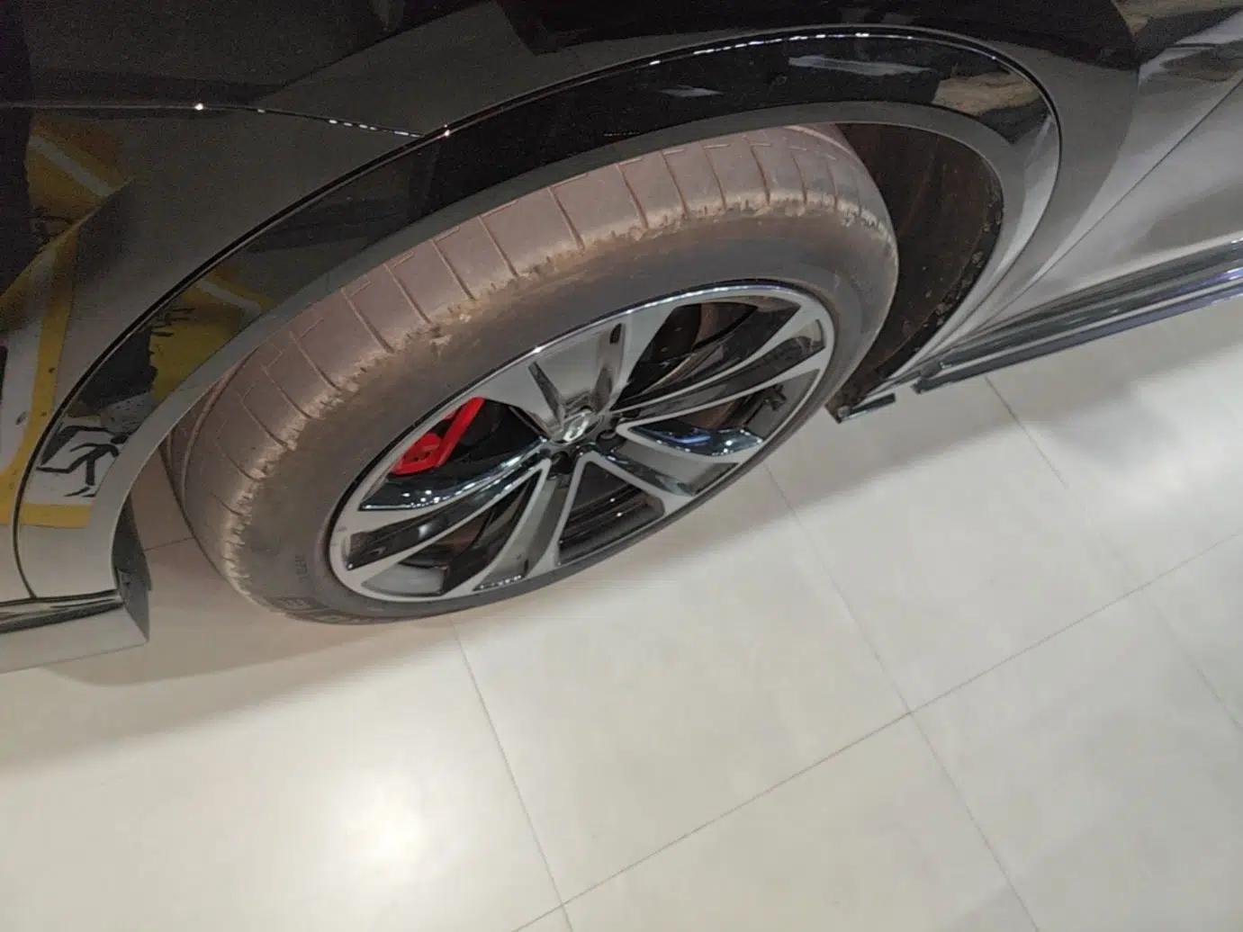 Hima AITO M8 2025 Extended-Range Max+ Version 53.4 kWh 6-Seater Edition — миниатюра 10