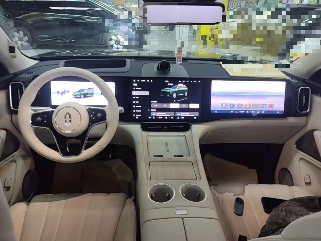 Hima AITO M8 2025 Extended-Range Max+ Version 53.4 kWh 6-Seater Edition — миниатюра 12