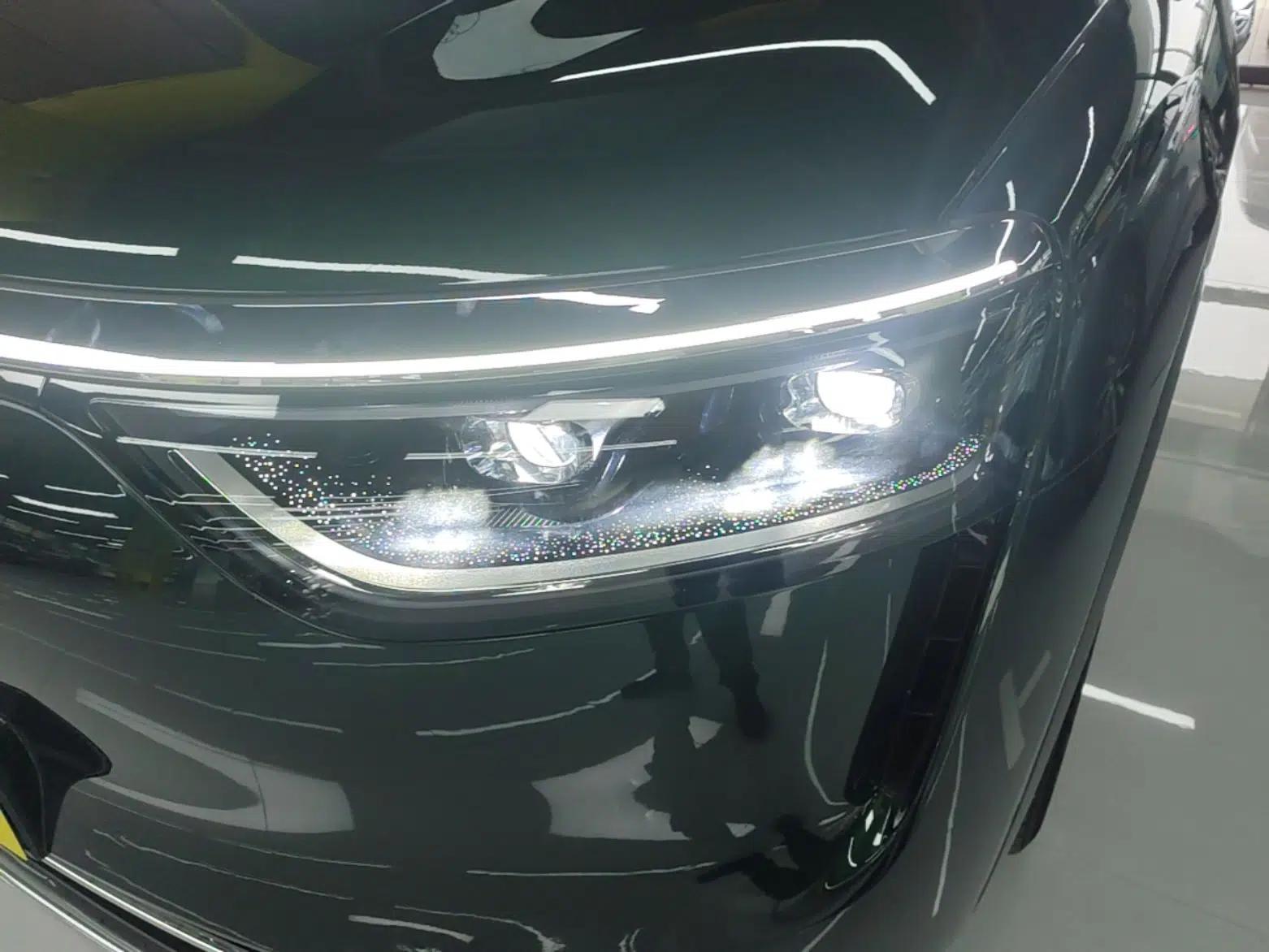 Hima AITO M8 2025 Extended-Range Max+ Version 53.4 kWh 6-Seater Edition — миниатюра 8
