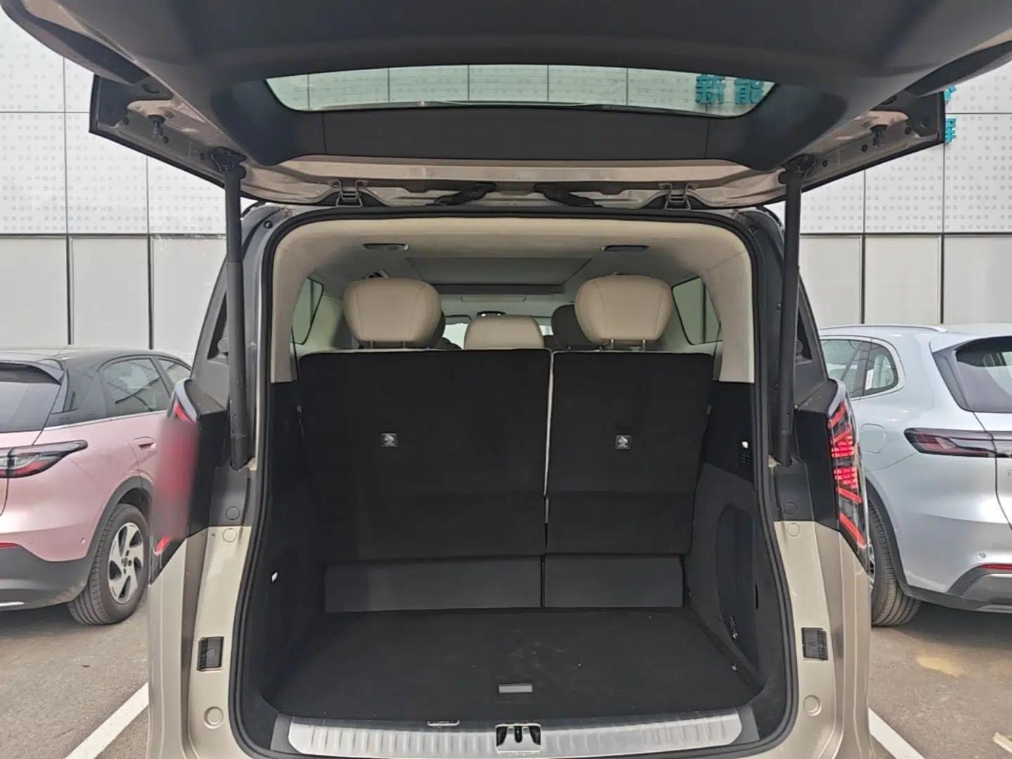 Geely Galaxy V900 2026 Model Jin Hui Collection Edition — миниатюра 22