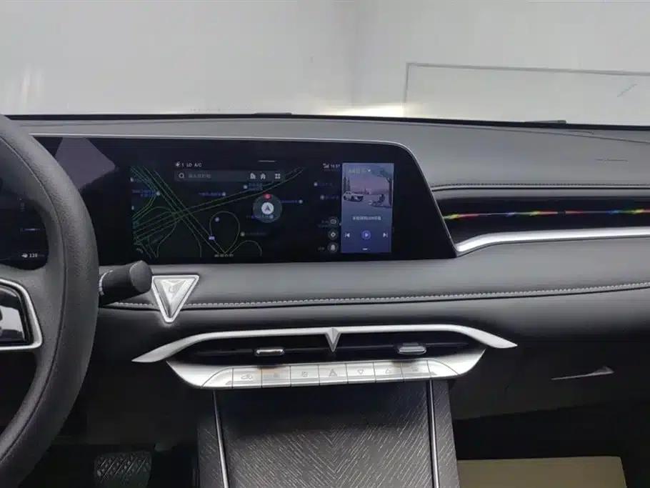 Venucia V2021 260T Idol Edition — миниатюра 13