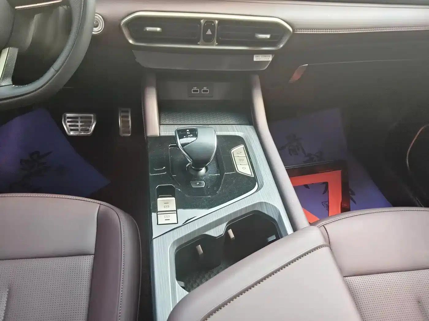 Jetour X90 PLUS 2025 Super Edition 1.6TD DCT Villa PRO 7-seater — миниатюра 9