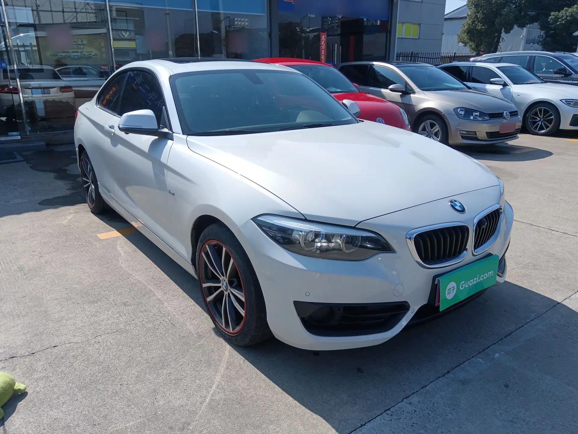 BMW 2 Series 2018 220i Sport Design Package — миниатюра 7