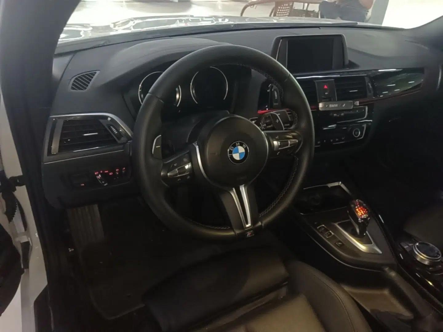 BMW 2 Series 2019 225i Convertible Coupe Sports Design Package — миниатюра 25