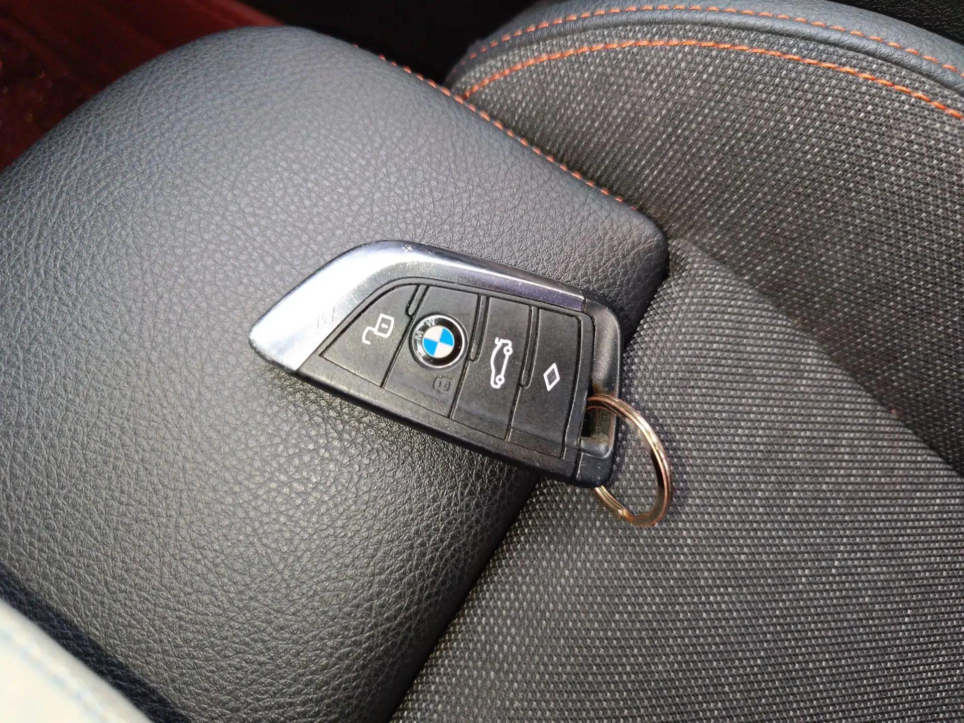 BMW 2 Series 2021 225i 4-Door Coupe M Sport Package — миниатюра 17