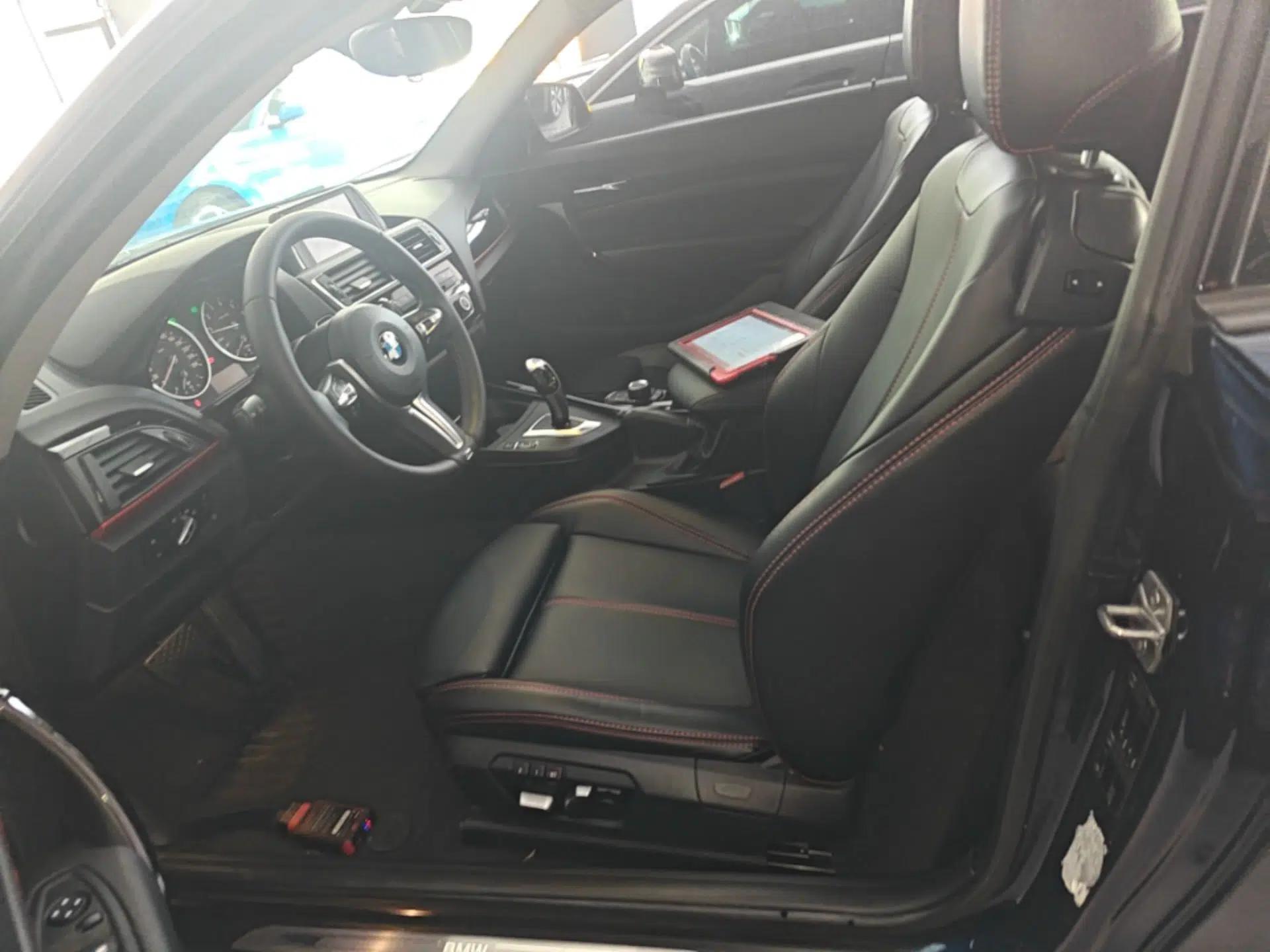 BMW 2 Series 2014 220i Sport Design Package — миниатюра 22