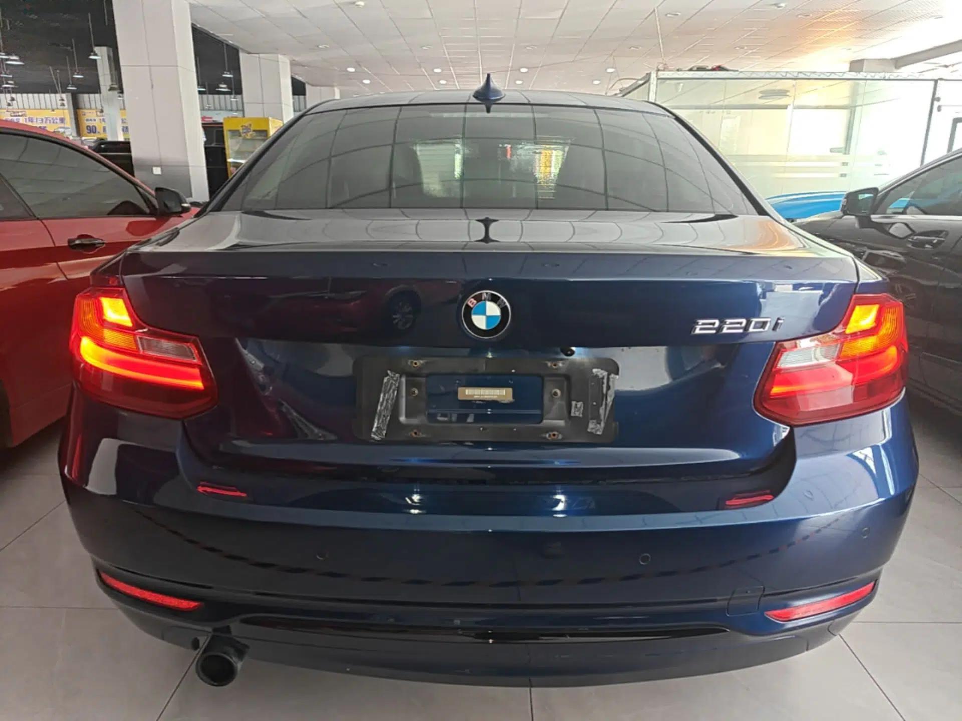 BMW 2 Series 2014 220i Sport Design Package — миниатюра 5