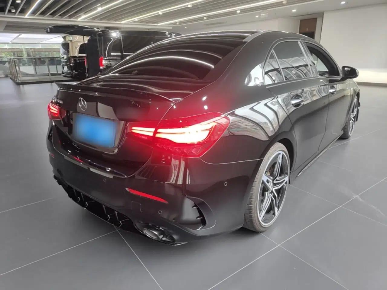 Mercedes-Benz A AMG 2025-Year Restyled AMG A 35 L 4MATIC — миниатюра 4