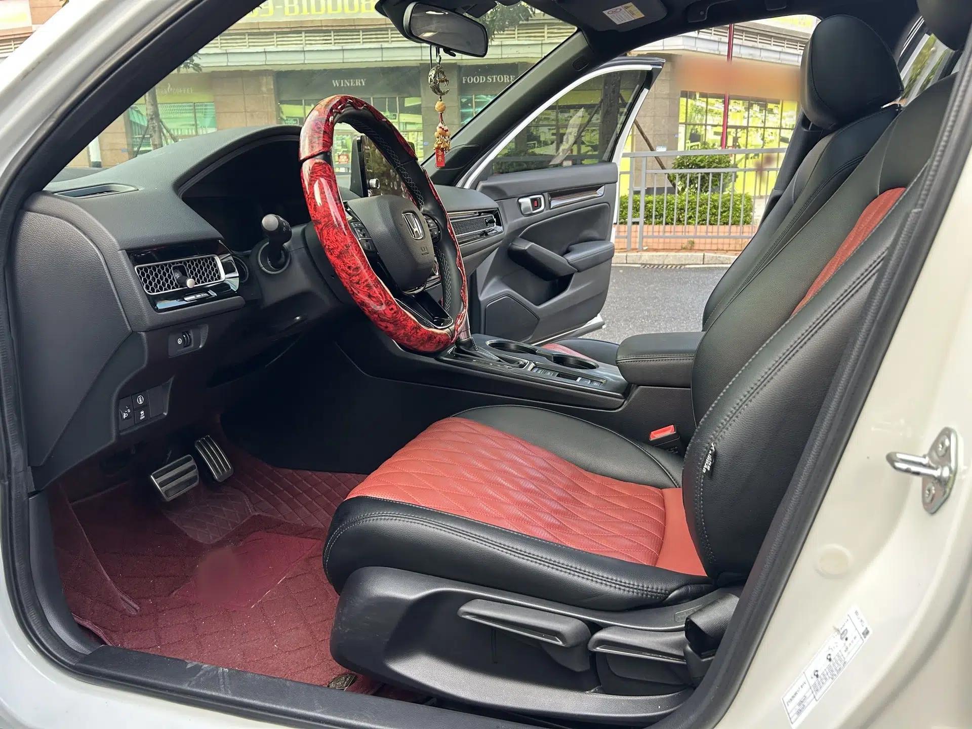 Honda Civic 2022 240TURBO CVT Dynamic Edition — миниатюра 18