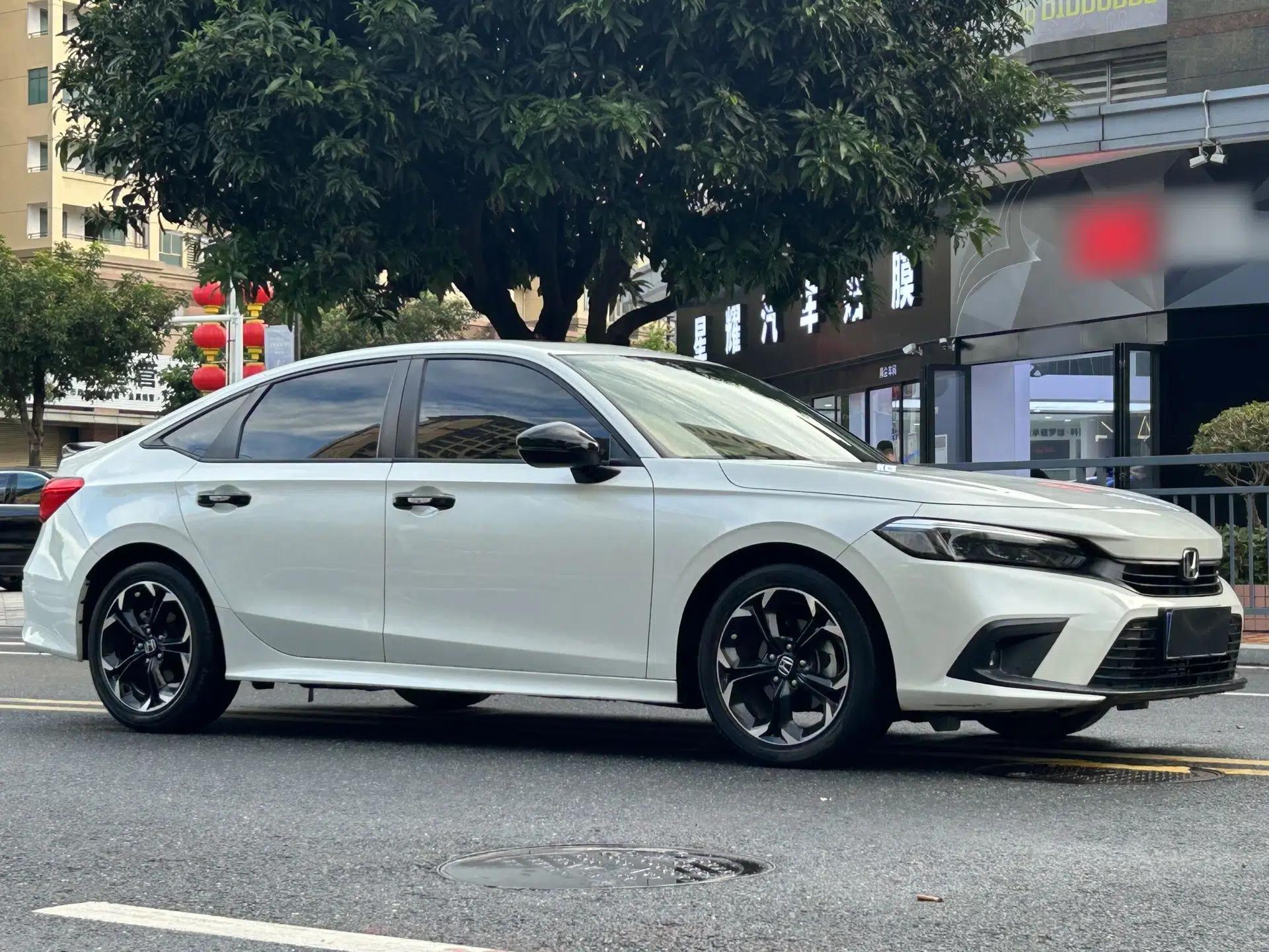 Honda Civic 2022 240TURBO CVT Dynamic Edition — миниатюра 3