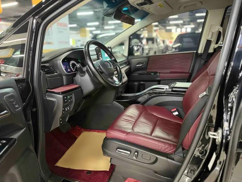Honda Elysion 2022 2.0L eHEV Prestige Edition — миниатюра 11