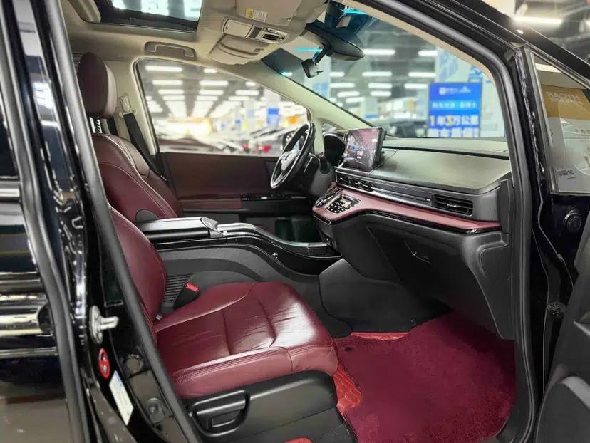 Honda Elysion 2022 2.0L eHEV Prestige Edition — миниатюра 13
