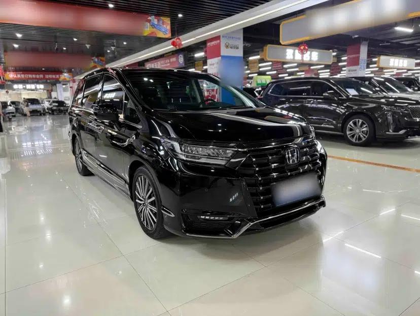 Honda Elysion 2022 2.0L eHEV Prestige Edition — миниатюра 3