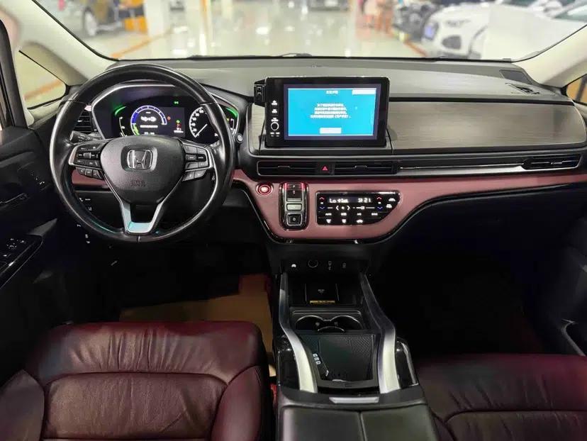 Honda Elysion 2022 2.0L eHEV Prestige Edition — миниатюра 10